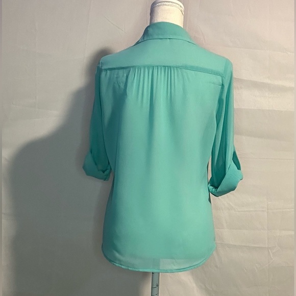 Blouses/flannels/button downs-2 for $15 or 3 for $20 (Mix & Match) - Picture 2 of 5